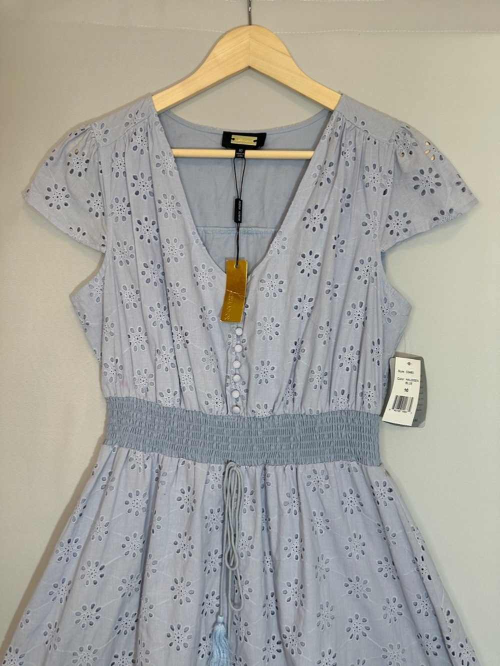 Alexia Admor Minnie Womens Dress Size 10 Eyelet Embroidery Smocked Waist Tiered - Picture 2 of 6
